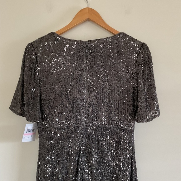 NW Nightway All Over Sequined Cocktail Dress Sz 10 Gunmetal Ruffled Hem Padded - Picture 7 of 16